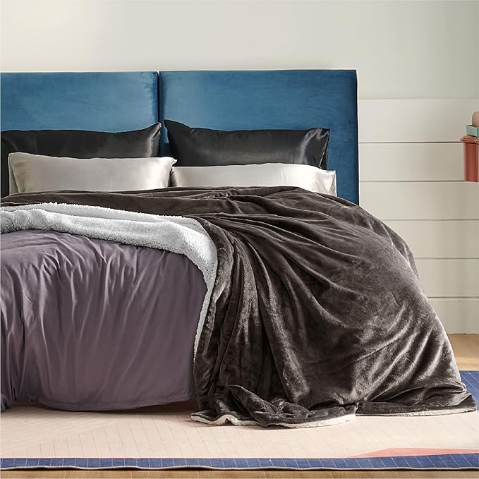 Bedsure GentleSoft Sherpa Fleece Blankets King Size for Bed - Thick and Warm Throw for Women and Men, Soft Fuzzy Plush King Blanket for Winter, Non-Heated, Brown, 108x90 Inches