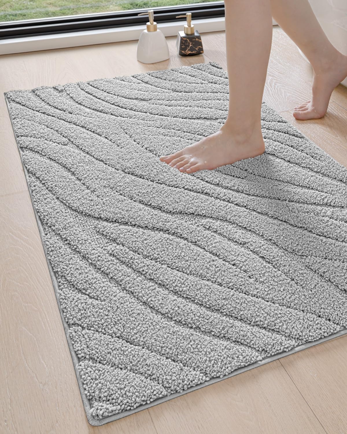 DEXI Bathroom Rugs 24x43, Extra Soft Absorbent Bath Mat, Non Slip Bathmat for Bathroom Floor, Machine Washable Rugs for Shower Floor, Light Grey