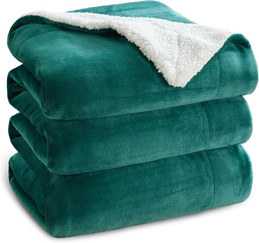 Bedsure GentleSoft Sherpa Fleece Blankets King Size for Bed - Thick and Warm Throw for Women and Men, Soft Fuzzy Plush King Christmas Blanket for Winter, Non-Heated, Forest Green, 108x90 Inches