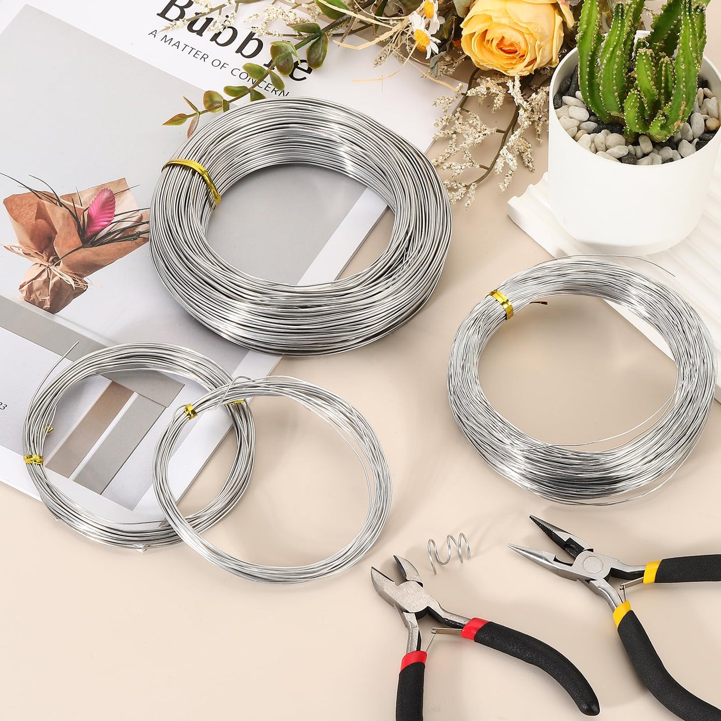 MECCANIXITY 360 Feet Aluminum Craft Wire, 20 Gauge (0.8mm) Sculpting Metal Armature Craft Wire for DIY Jewelry Making Beading Floral with Cutter Silver, 2 Pcs