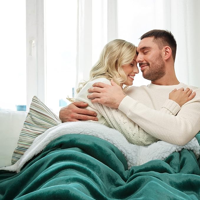 Bedsure GentleSoft Sherpa Fleece Throw Blanket for Couch - Thick and Warm Throw for Women and Men, Soft Fuzzy Plush Christmas Blanket for Winter, Non-Heated, Forest Green, 50x60 Inches