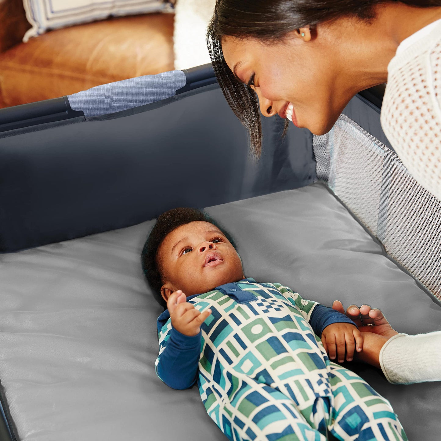 Graco® Pack 'n Play® Simple Solutions™ Playard, Cam
