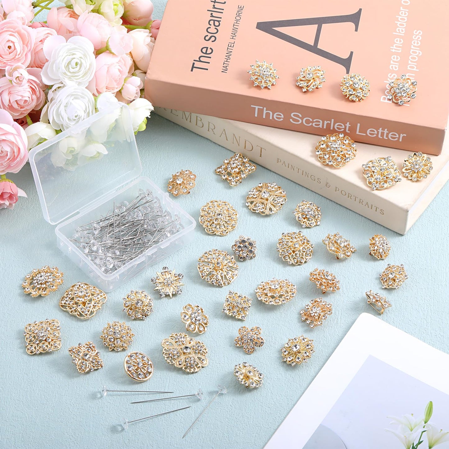 AOZUO 136 Pcs Gold Crystal Brooches for Women, Crystal Flower Brooch Pins with Rhinestones Bulk Brooches Jewelry Rhinestone Embellishments for DIY Jewelry Crafting Sewing Wedding Hair Decoration