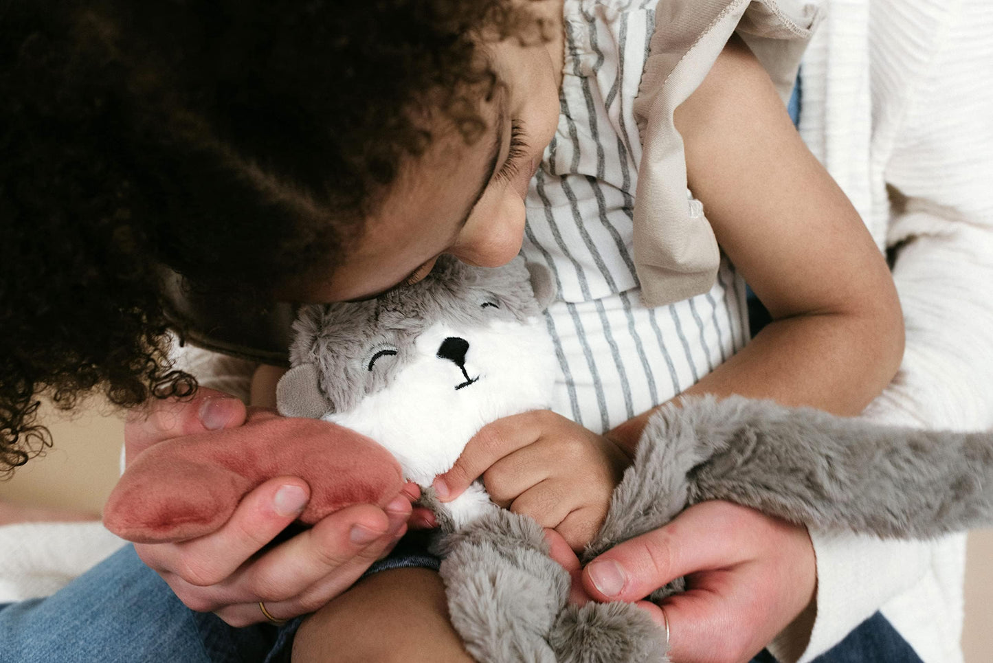 Slumberkins Otter Snuggler & 2 Board Books Complete Set Bundle | Promotes Family Bonding, Building Connections & Acceptance | Social Emotional Learning (Otter Snuggler Plush + 2 Board Books)