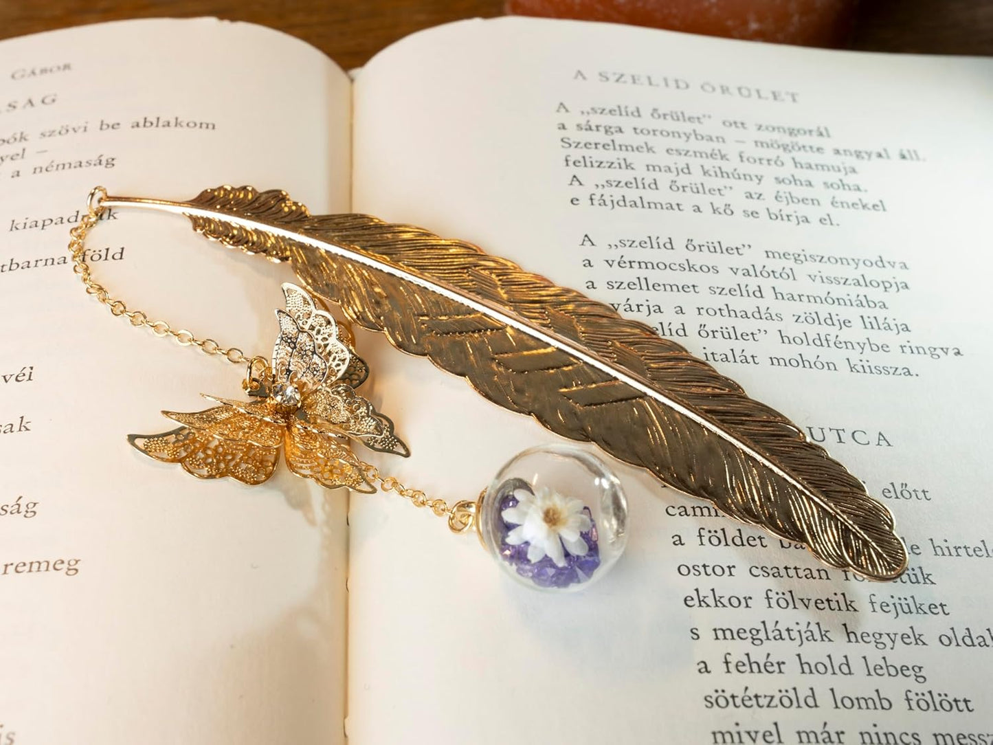 Toirxarn Metal Feather Bookmark with Butterfly Charm – Christmas Gifts for Women, Mom, Teachers, Book Lovers – Stocking Stuffers, Secret Santa, Birthday & Holiday Gift Box