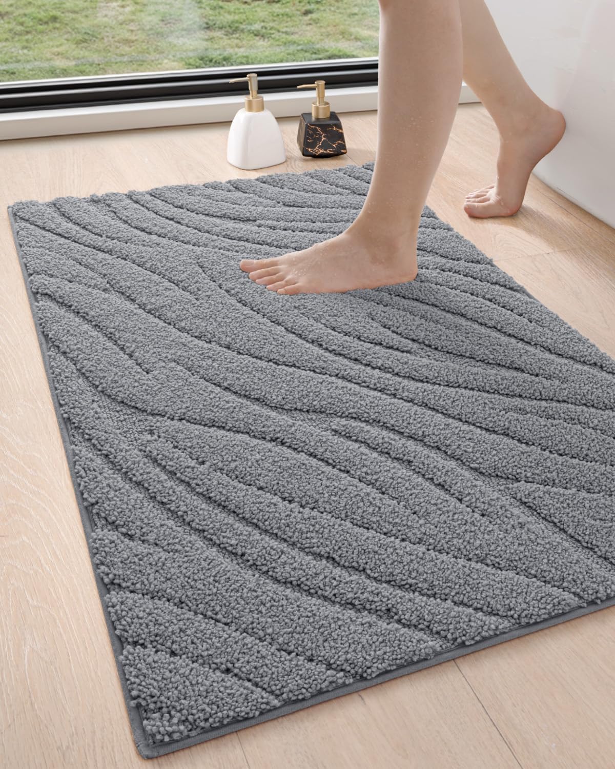 DEXI Bathroom Rugs 17x30, Extra Soft Absorbent Bath Mat, Non Slip Bathmat for Bathroom Floor, Machine Washable Rugs for Shower Floor, Dark Grey