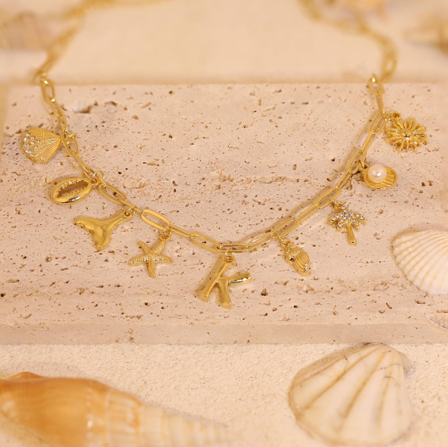 JALZEMPL Initial Charm Necklaces For Women Shell Letter Paperclip Chain Seashell Starfish Beach Summer Pendant Boho Surfer 14K Gold Plated Jewelry Gift (R)