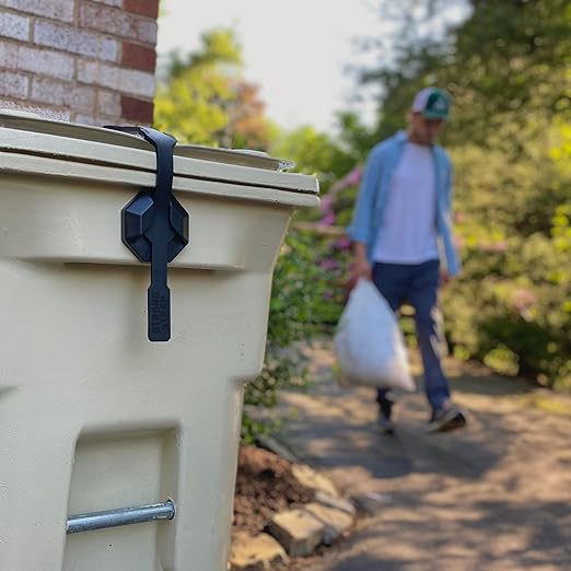 Blazer Brand Strong Strap Lid Locks for 32–96 Gallon Garbage Cans (2-Pack) Long Lasting, No Tools Required, Stretch to Latch, Mitigate Pests, Wind, Overflow, and Spillage