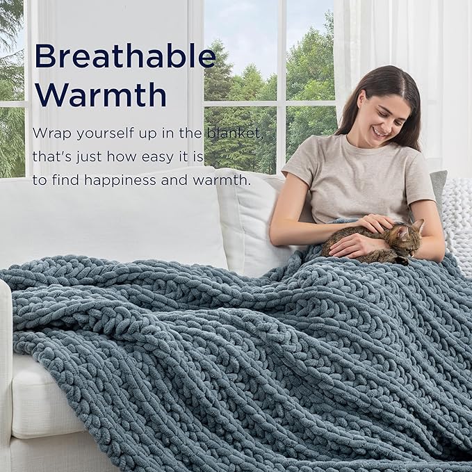 Maetoow Handmade 10 lb Soft Knitted Weighted Blanket, 40 x 60 in Breathable Chunky Knit Gravity Blanket Throw, Home Decor for Sofa Couch Bed, Airy Blue