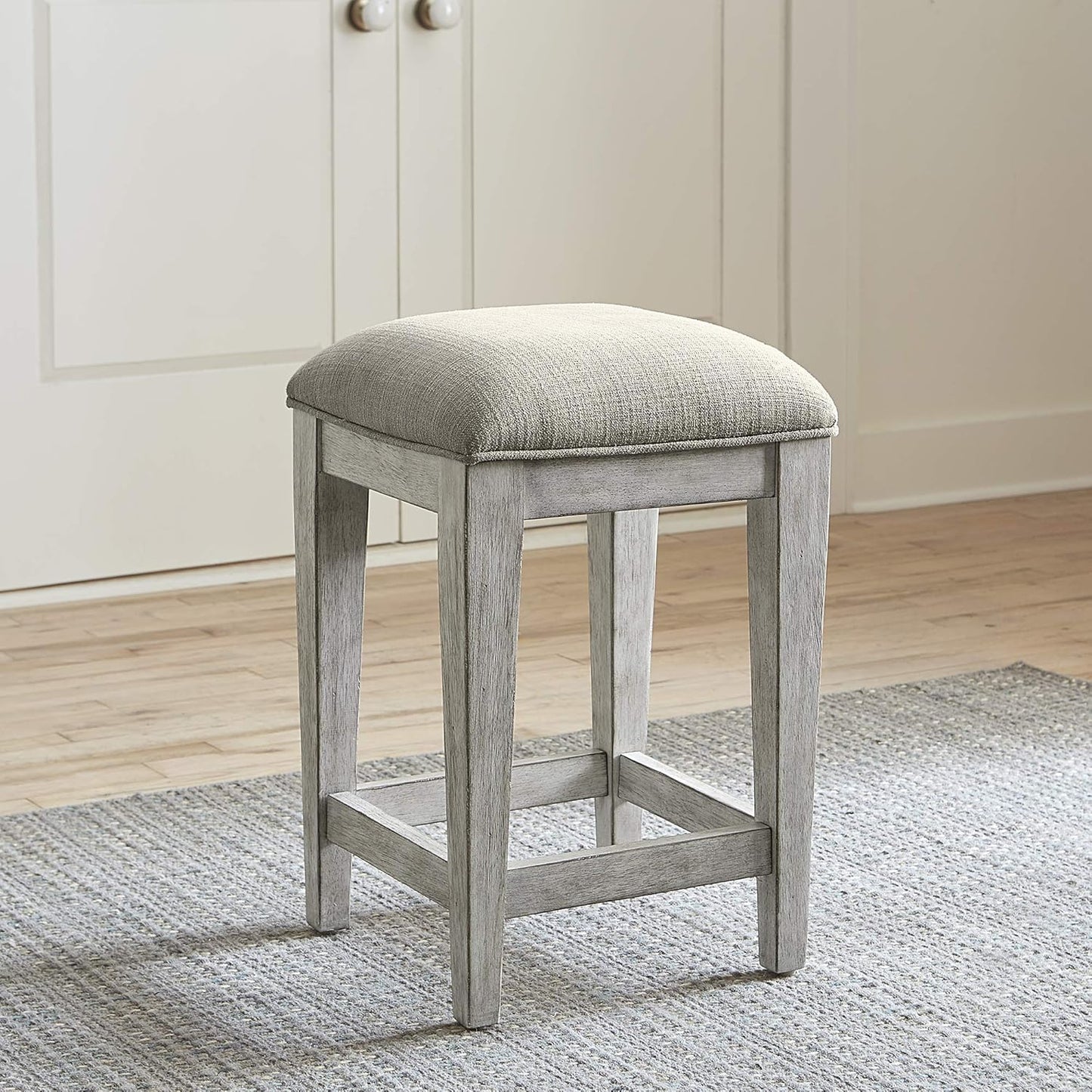 LIBERTY FURNITURE INDUSTRIES, INC. Heartland Uph Console Stool