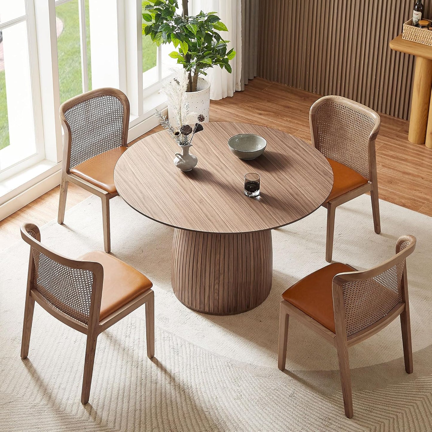 Wooden Kitchen Round Dining Table for 4-6, Round Kitchen Table with Circular Tabletop with Wood Pedestal Base, Rustic Farmhouse Furniture