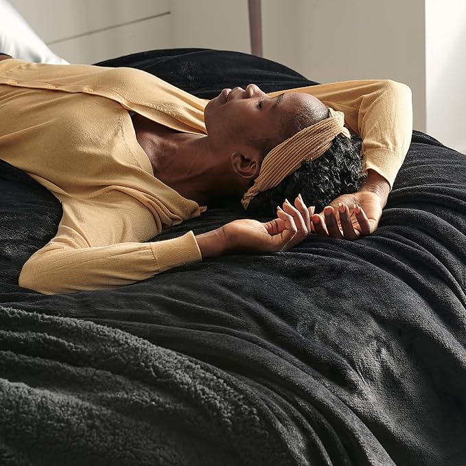 Bedsure GentleSoft Sherpa Fleece Blankets King Size for Bed - Thick and Warm Throw for Women and Men, Soft Fuzzy Plush King Blanket for Winter, Non-Heated, Black, 108x90 Inches