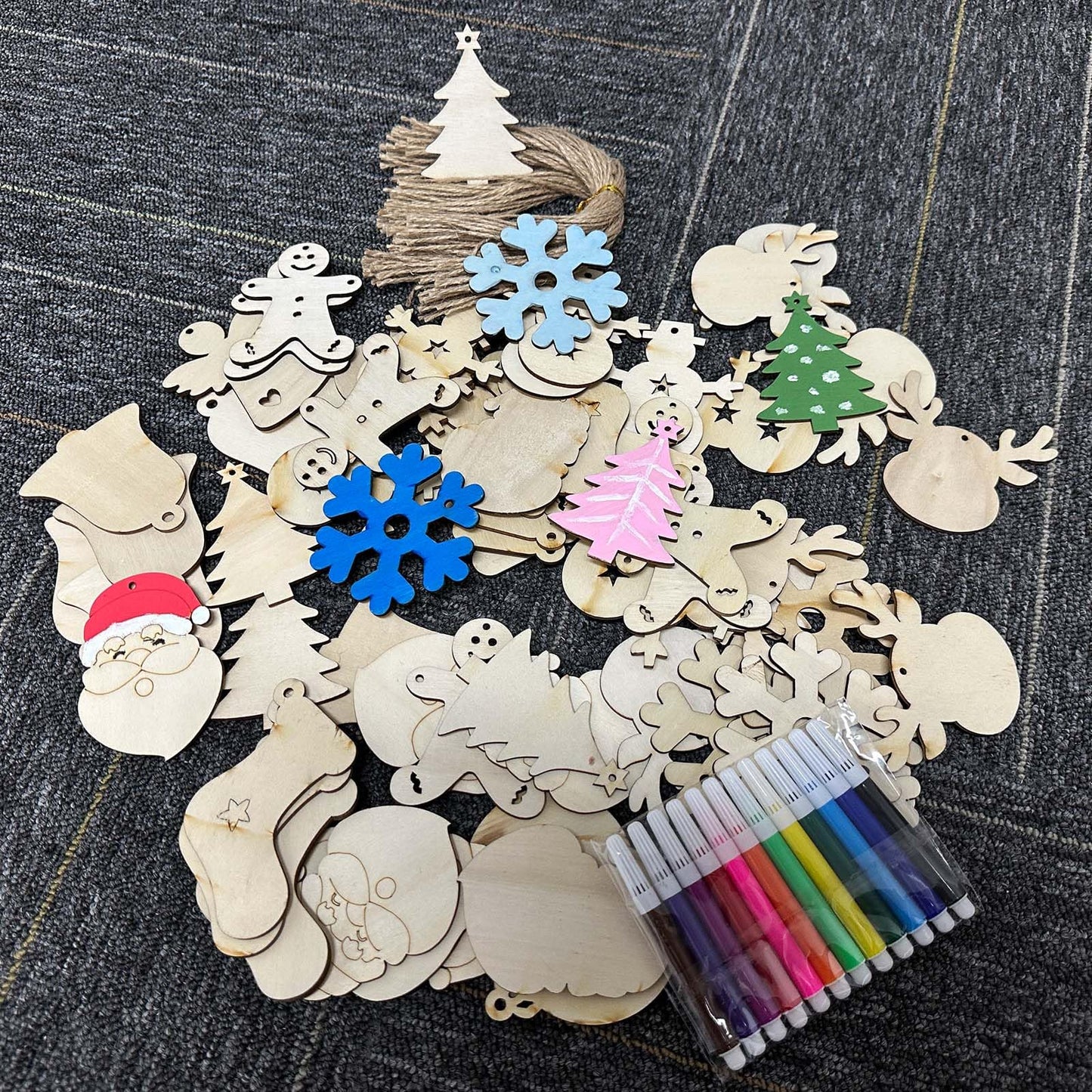 WeCraftool Christmas Crafts,100pcs DIY Wooden Ornaments for Crafts Arts,Stocking Stuffers Gifts for Ages 4 5 6 7 8+ Years Kids Boys Girls-Unfinished Wood Slices with Painting Kit Christmas Ornaments