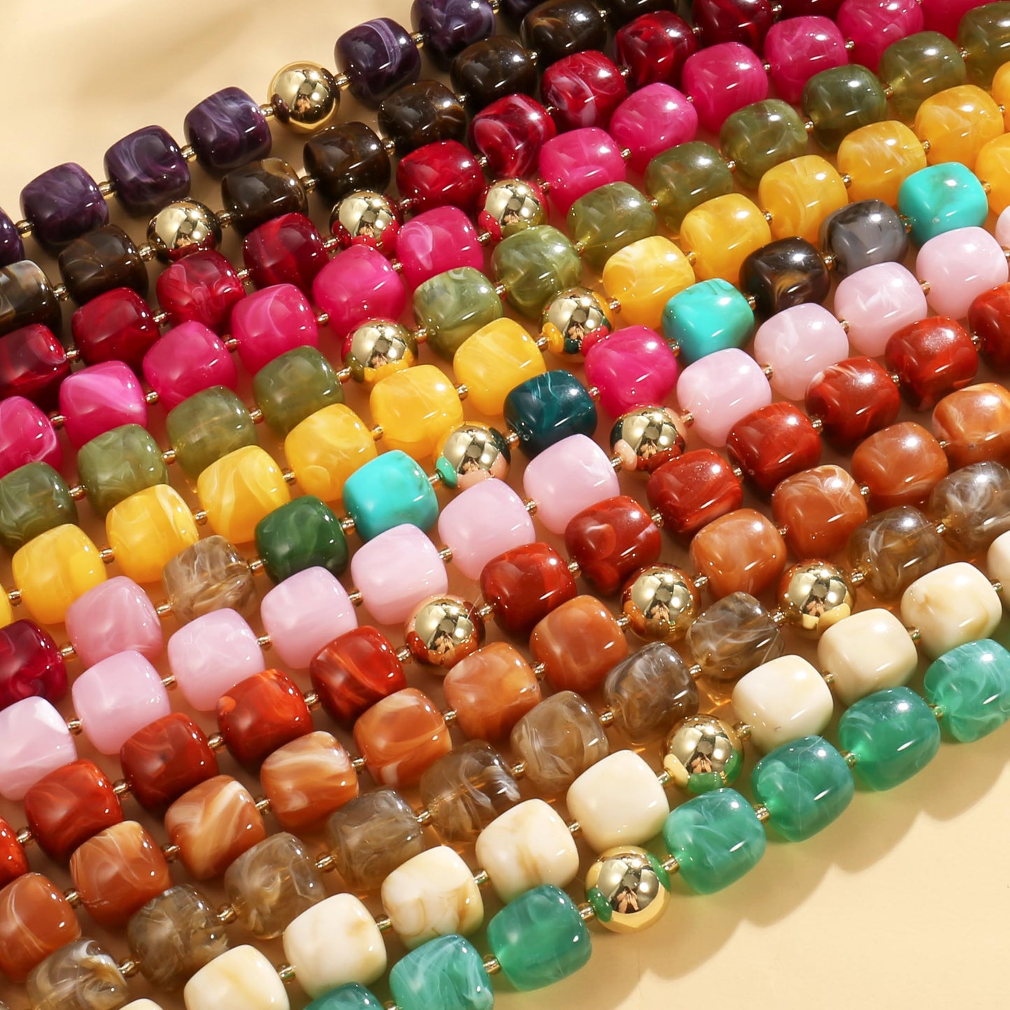 BREPINE Caramel Chunky Necklaces for Women Multicolored Large Square Resin Beads Necklace Trendy Bold Statement Beaded Summer Candy jelly Vacation Choker