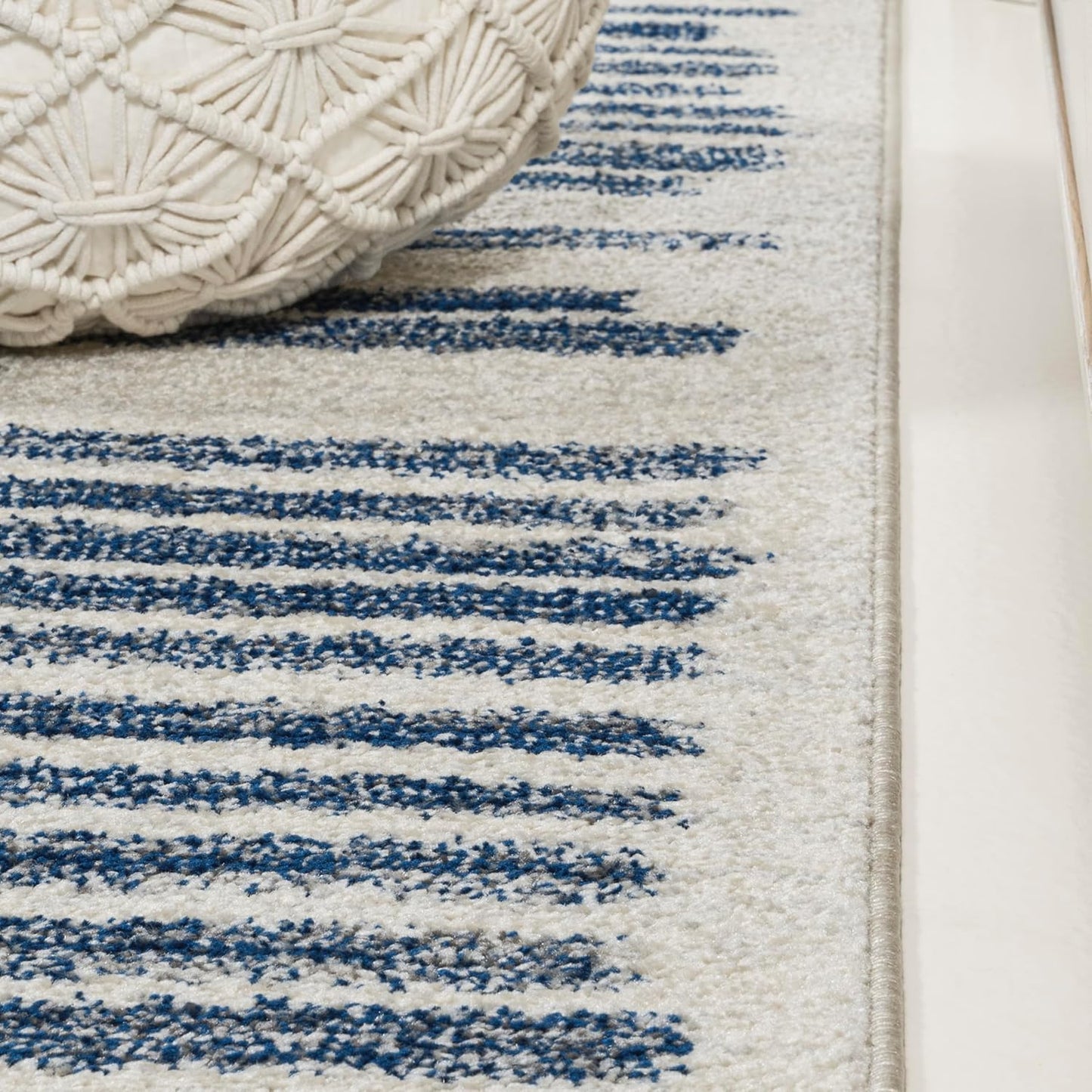 JONATHAN Y Khalil Modern Berber Stripe Cream/Navy Indoor Area Rug, 4x6, Contemporary, Bohemian, Easy-Cleaning for Living Room, Bedroom, Kitchen, Pet Friendly, Non-Shedding (MOH207E-4)