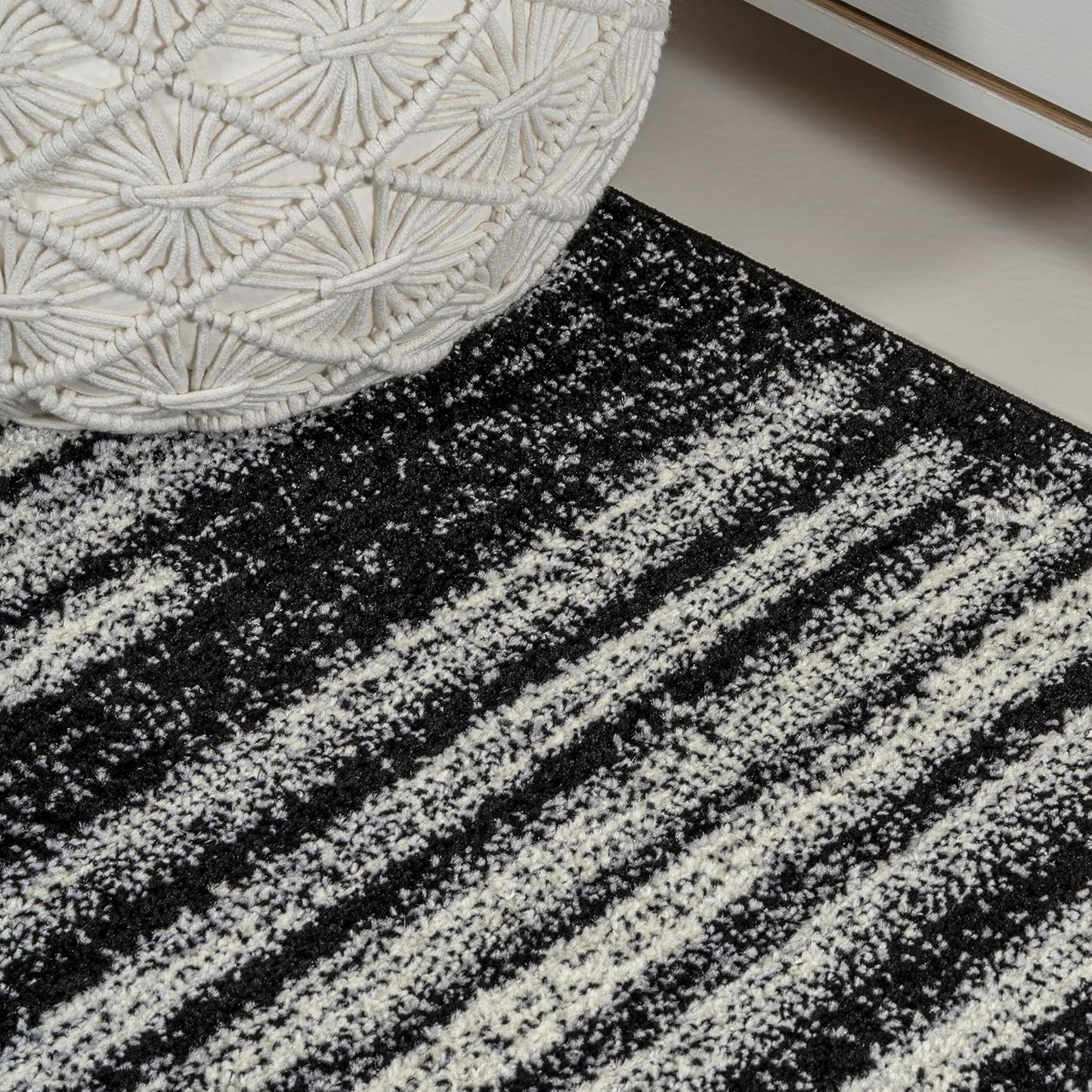 JONATHAN Y Khalil Modern Berber Stripe Black/Cream Indoor Area Rug, 8x10, Contemporary, Bohemian, Easy-Cleaning for Living Room, Bedroom, Kitchen, Pet Friendly, Non-Shedding (MOH207F-8)