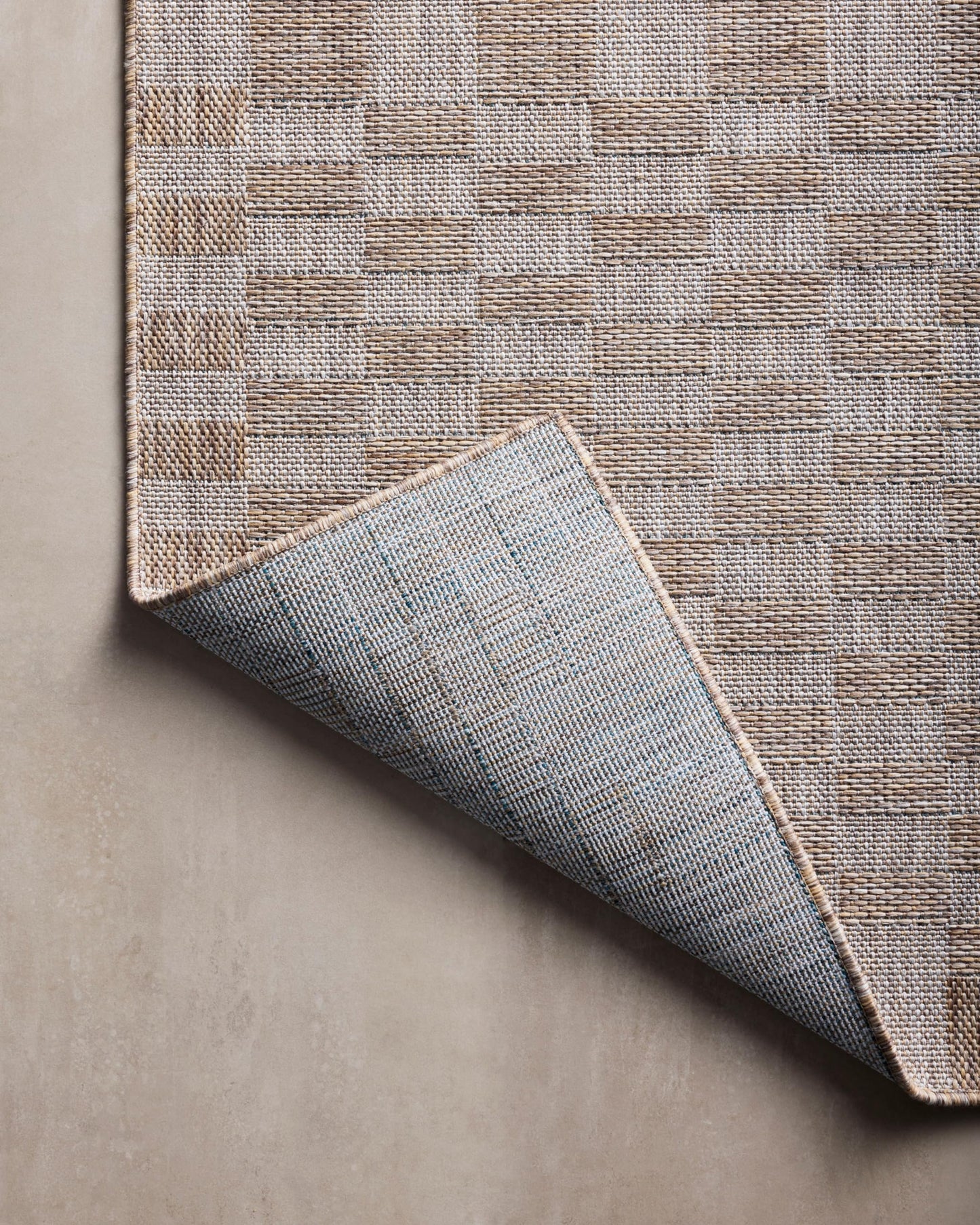 Loloi Amber Lewis Topanga Collection TOP-03 Natural/Dove 6'-7" x 9'-4" Indoor/Outdoor Area Rug