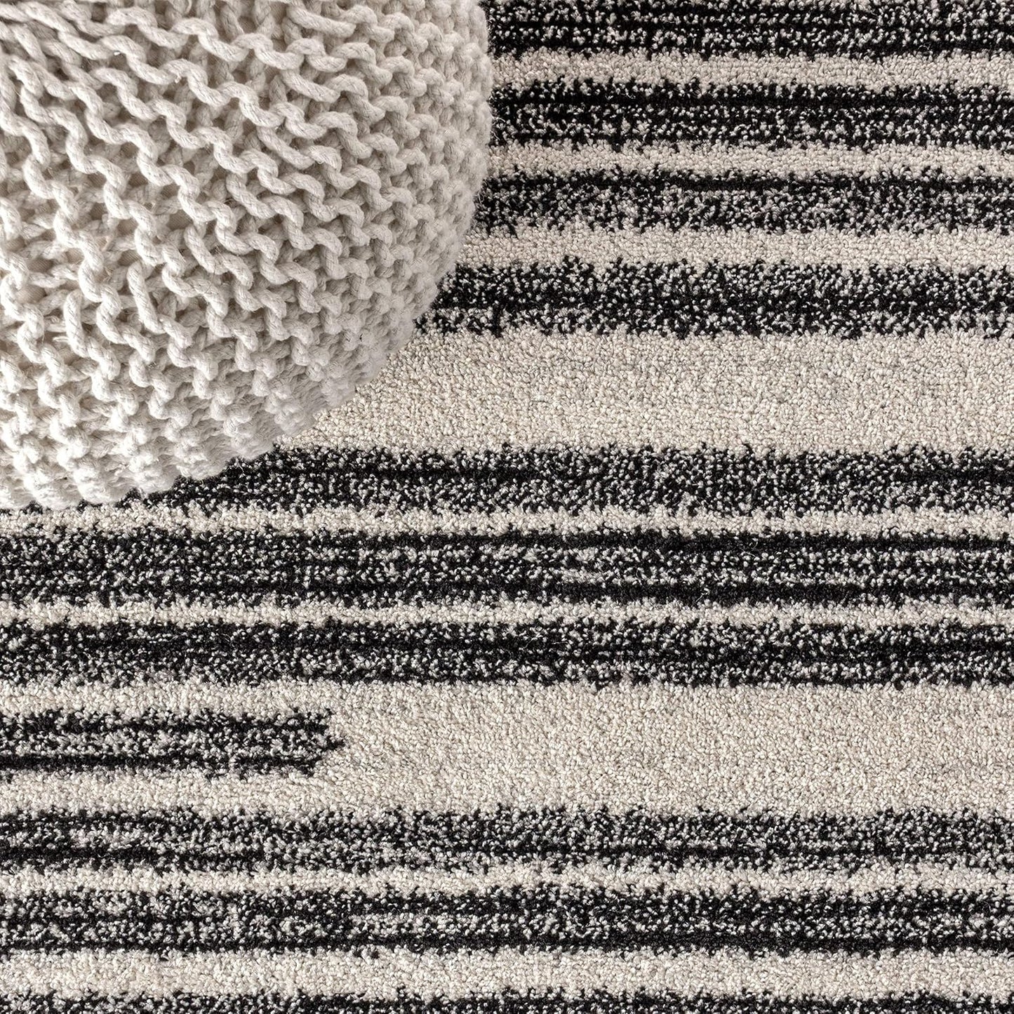 JONATHAN Y Khalil Modern Berber Stripe Cream/Black 3' Round Indoor Area Rug, Contemporary, Bohemian, Easy-Cleaning for Living Room, Bedroom, Kitchen, Pet Friendly, Non-Shedding (MOH207A-3R)